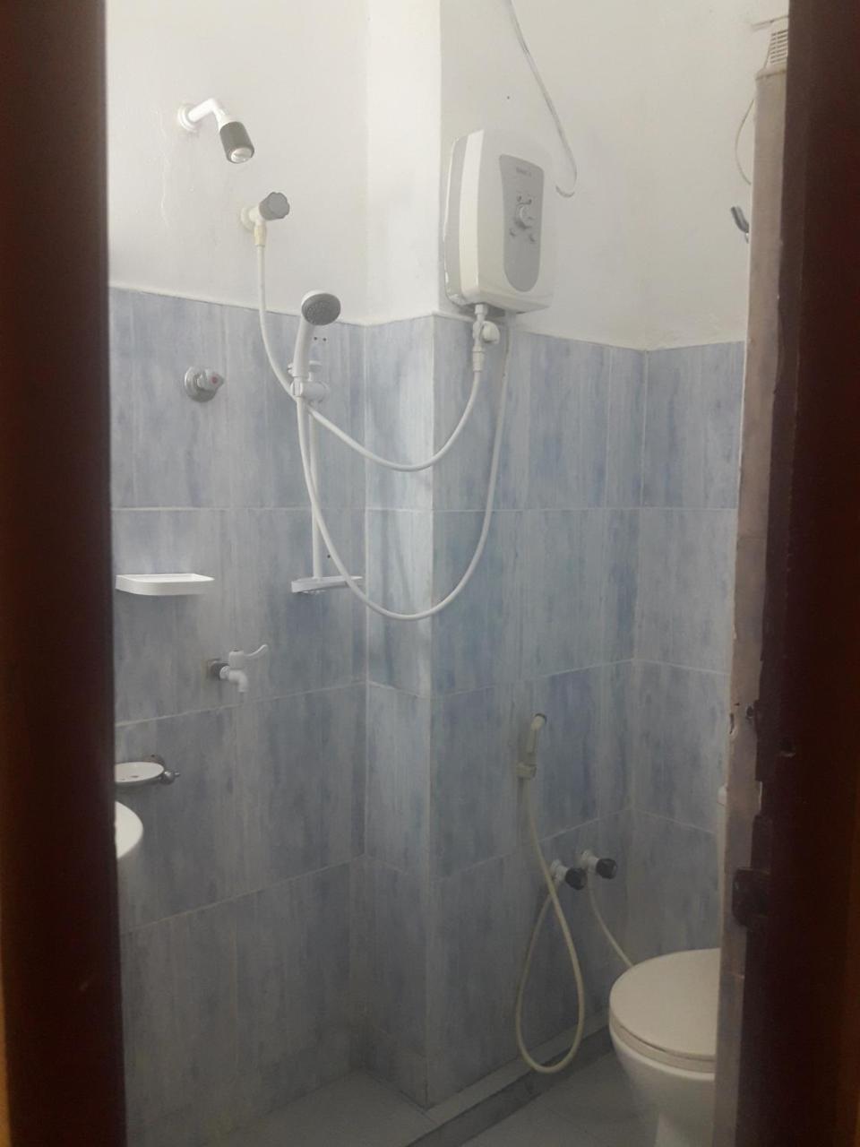 Hotel Blue Whale Jaffna Exterior foto